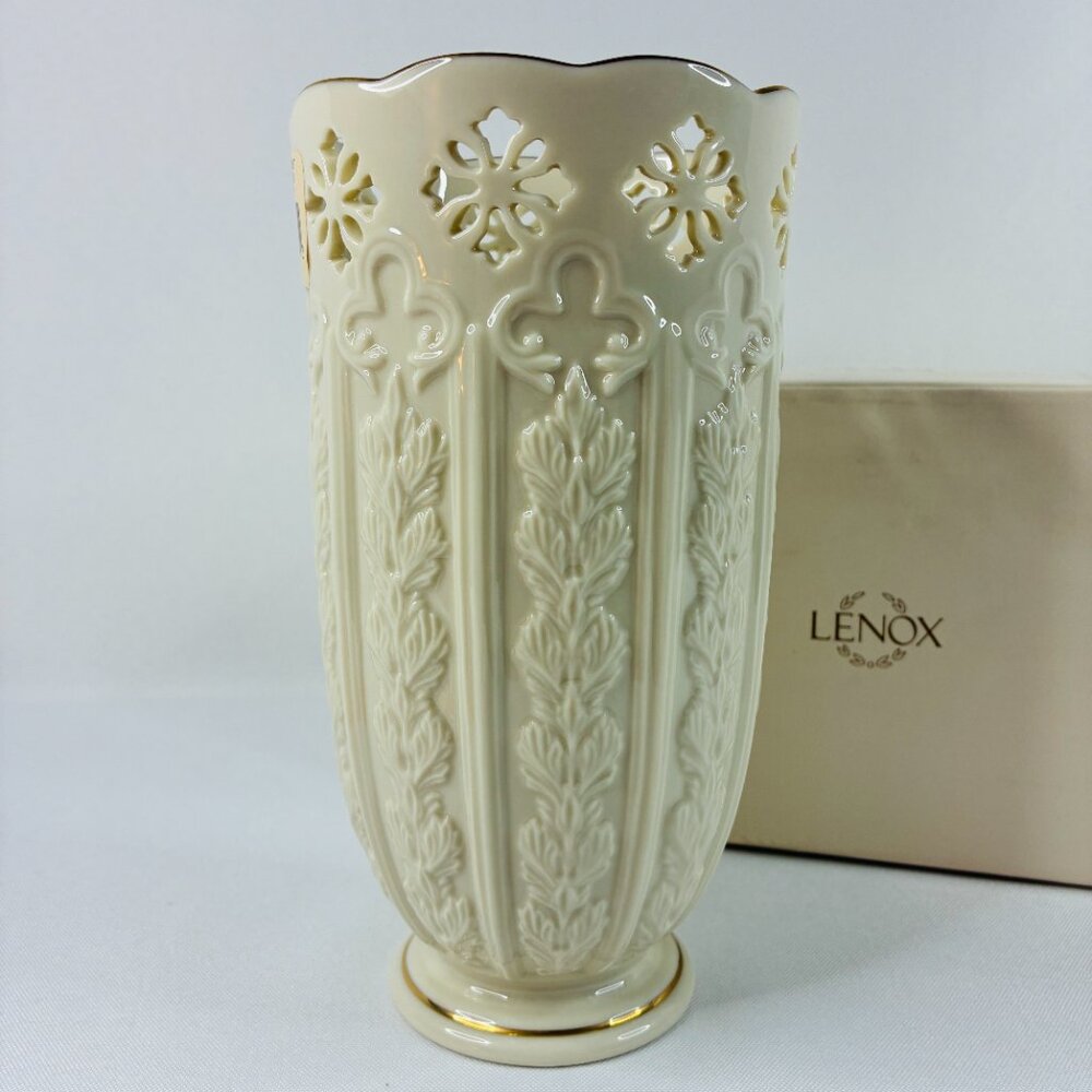 Lenox Fleur de Lis Collection Embossed Pierced Flower Vase Ivory Gold USA 7.5" - Picture 9 of 16
